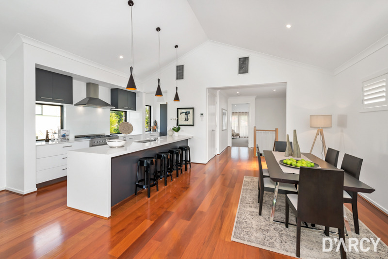 19 Canberra Dr, Ashgrove - Thumbnail 8