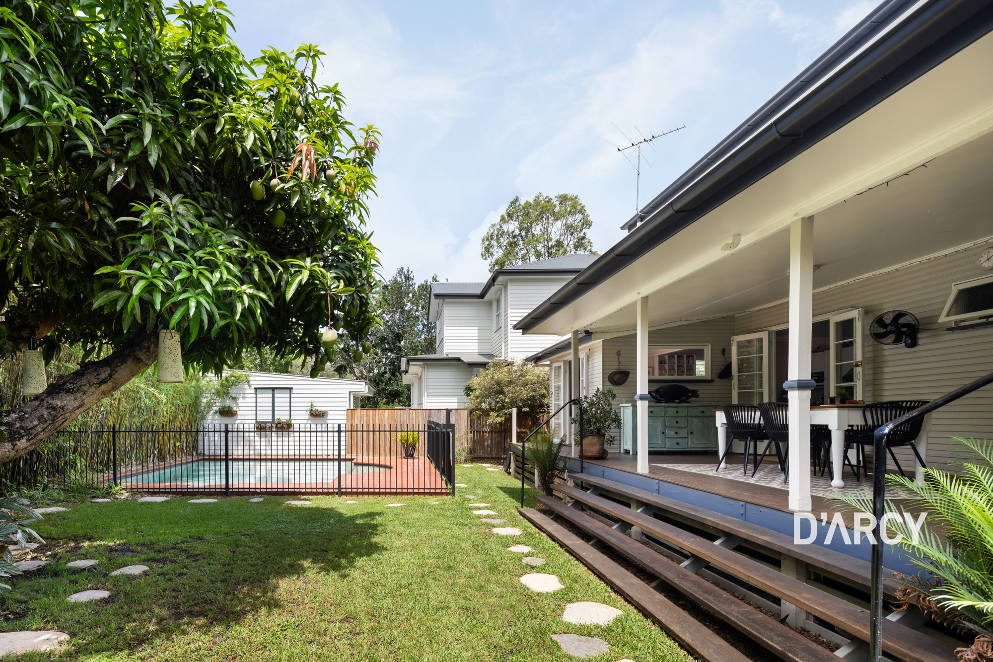 33 Toomba Av, Ashgrove - Thumbnail 2