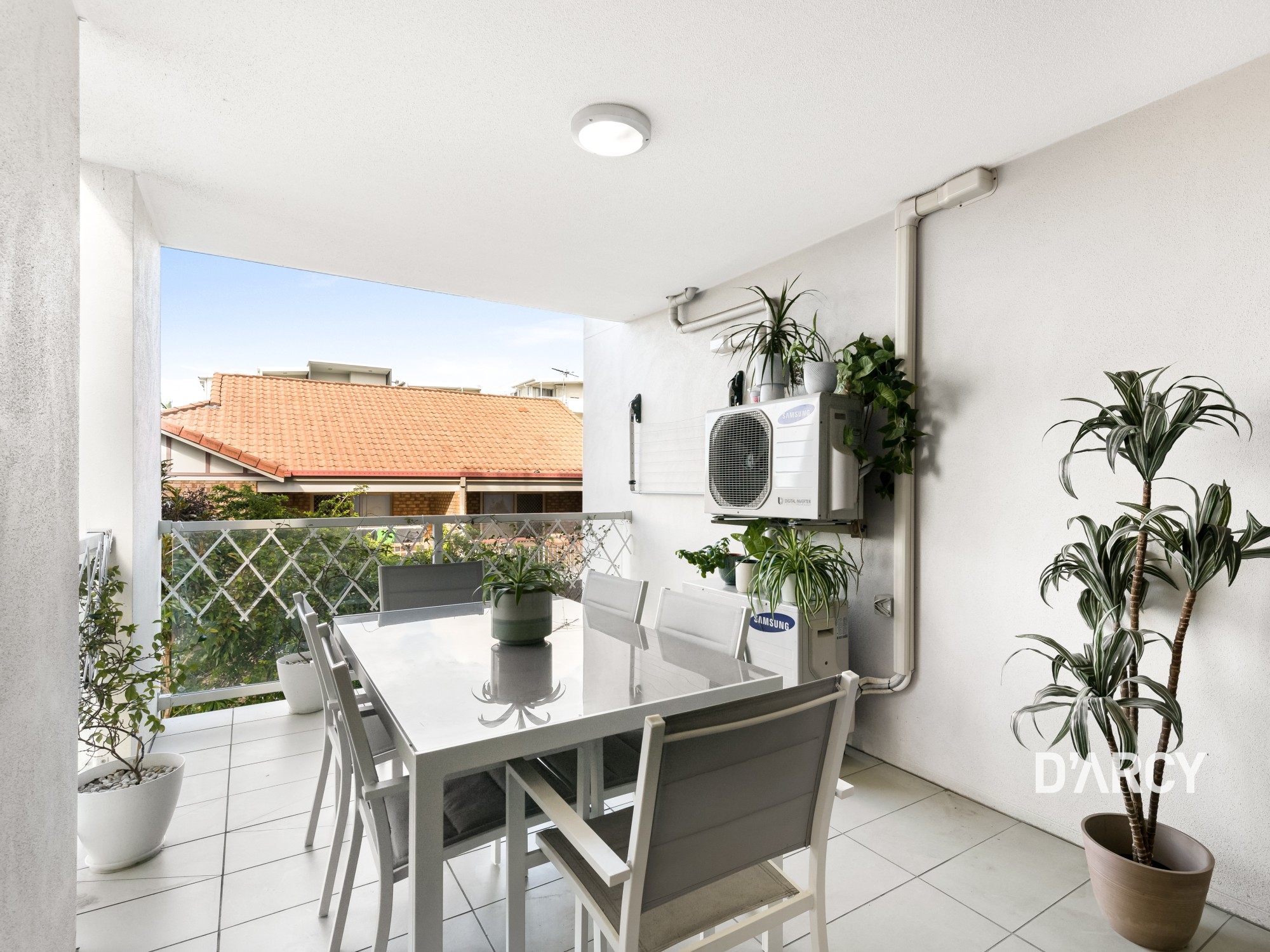 27/13 Norman St, Wooloowin - Thumbnail 2