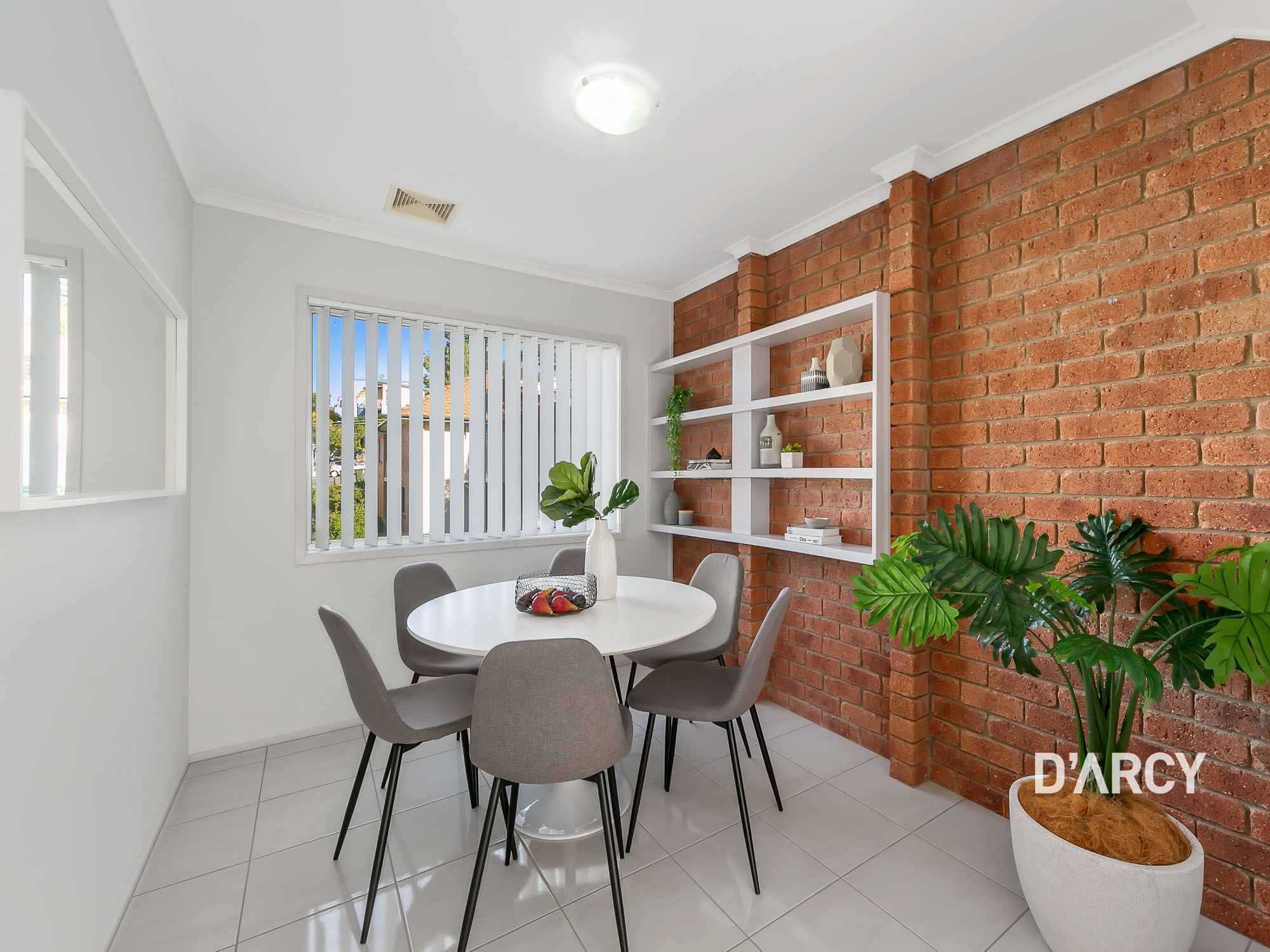 6/35 Clyde Rd, Herston - Thumbnail 2