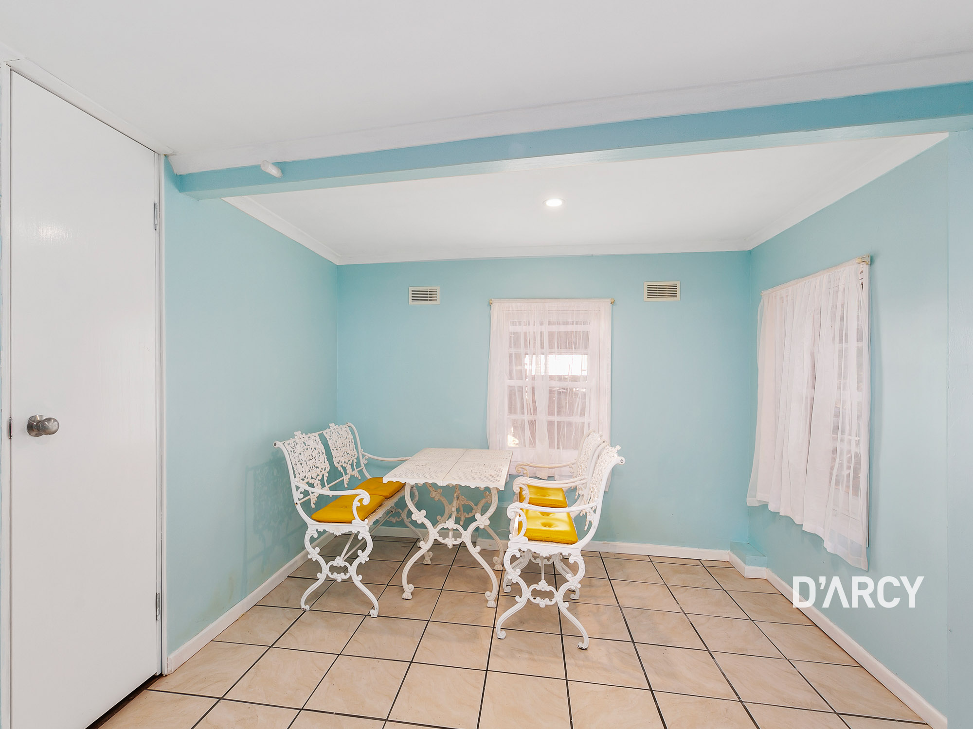 121 Fletcher Pd, Bardon - Thumbnail 7