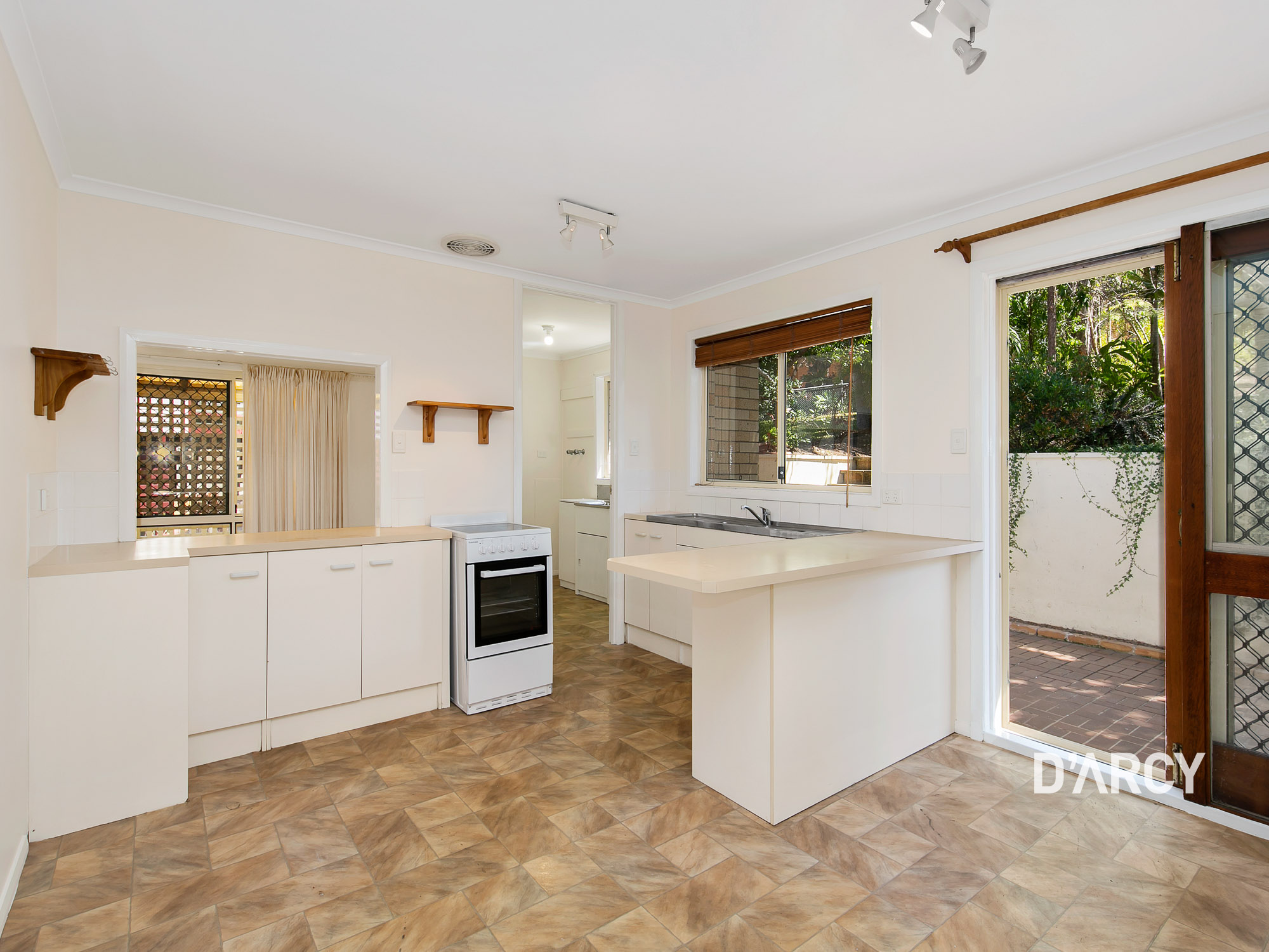 93 Yoorala St, The Gap - Thumbnail 2